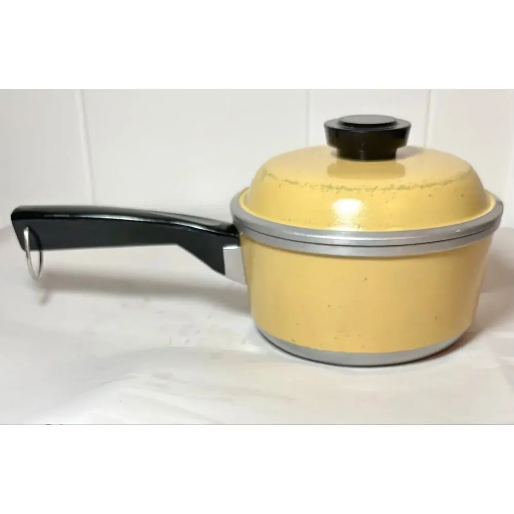 Vintage Aluminum Sears “Club” Harvest Gold 1.5 QT Sauce Pot w/ Lid USA
